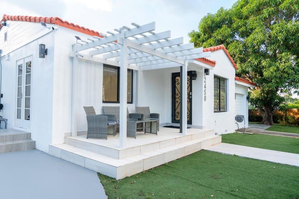 Villa Luxury Retreat 3B ,2Ba Pool , Coral Gables Center à Miami Extérieur photo